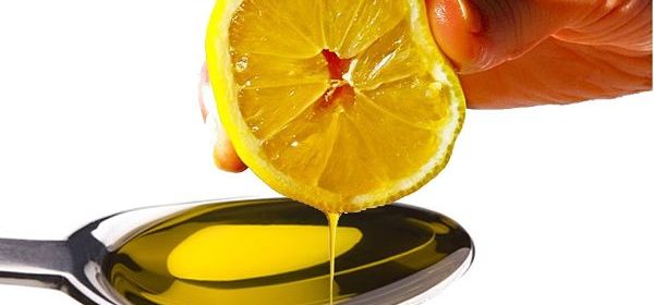 beneficios de tomar limón y aceite de oliva en ayunas