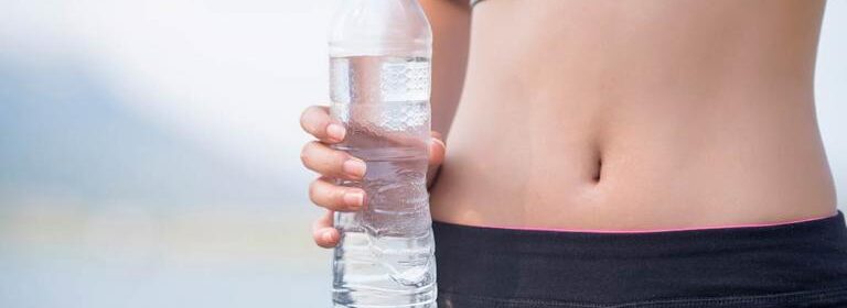 10 beneficios de beber agua por la mañana con el estómago vacío